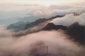 湖南张家界：流云飞瀑沐晨光视频封面