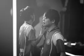 常规赛第一季后赛却连败出局，黑马LGD大鹅怎么了？图片