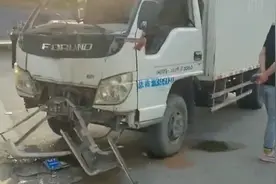 潍坊市民车辆年检被员工撞成“大花脸”追踪：双方协商达成一致 评估后给予赔偿图片