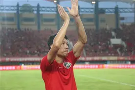 效力建业12年，已成队史第一人！顾操愿在建业终老图片