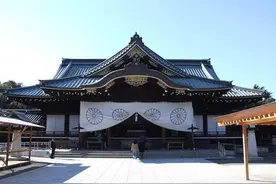 在靖国神社公厕写“杀掉武汉人”的嫌疑人被捕，身份动机曝光图片