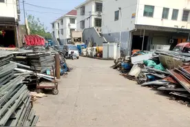长沙望城一废旧物资交易市场存消防安全隐患，内含大量机电和危化品图片