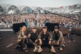 “摇滚”教师讲述“留守”故事图片