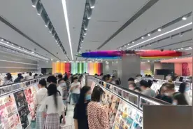 首秀上海！与丝芙兰正面交锋？调色师一周4店连开背后有何不同？图片