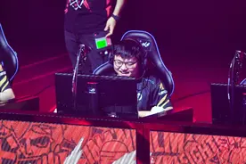 业内人士：Uzi退役或与每天训练长达13至15小时有关图片
