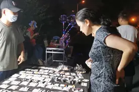 都市摆摊人⑤丨小摊摆在浏阳河：我摆的不是摊，是生活图片