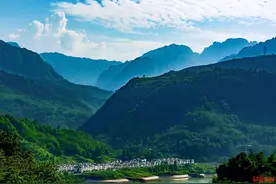 超大！四川乐山发现巨型天然睡佛，“身长”15公里，颜值惊人图片