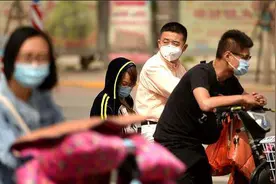 济南电动车骑行新规：可载1名12岁以下儿童，外卖小哥应戴头盔图片