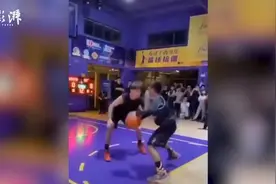 这位独臂篮球少年，帅炸图片