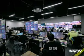 看懂PEL｜快速“膨胀”的导播团队里 藏着二十多位盯梢专家图片