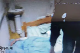 老太独自居住半夜遇险，楼上家人不知，多亏“睡眠不好”的邻居听见了微弱呼救声图片