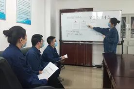 “线上线下”齐上阵 安全生产不放松图片