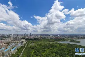 长春：城市“绿妆”图片