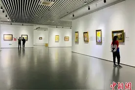 “追忆·时光——乌克兰精品油画展”开展 近百幅画作展异国艺术魅力图片