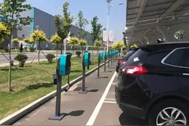 云南省7家企业取得新能源汽车生产资质 已建成各类充电桩超过6万个图片