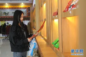 电商扶贫铺就藏区脱贫致富“快车道”图片