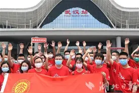 出发，去北京！武汉恢复开行进京高铁图片