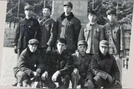 初夏夜晚，最爱在水田里照黄鳝扎泥鳅图片