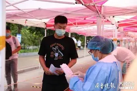 近五千考生参加2020年山东体育单招文化考试，进场先人脸识别图片