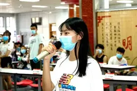 学生艺术团用“快闪”感恩——食堂叔叔阿姨的心都被你们暖化了！图片