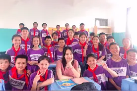 利用课间带全班学生排练手势舞，湖南这个小学老师成了抖音网红图片