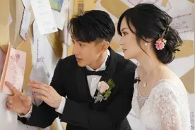 吴尊婚礼上激动泪崩 傅首尔老刘婚礼迎神秘来宾图片