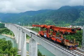 浙江仙居：金台铁路仙居永安溪特大桥顺利贯通图片
