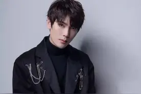 《声入人心》简弘亦宣布当爸 晒宝宝小手超激动图片