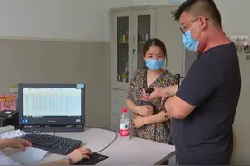 诸暨男子身上长满红疹子，医生说最近特别容易中招图片