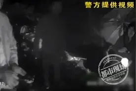 凡事都得有个度，男子深夜猛敲陌生人家大门，大喊“赶紧做碗面”图片