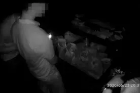 不惜“血本”！男子花4万租下高档别墅，就为偷邻居图片