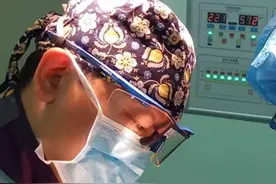 南京7旬老人骨关节炎晚期 专家妙招助其从行走困难到“健步如飞”图片