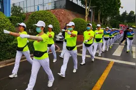 猜猜多少冠军！市民穿越半个郑州来锻炼的健身园其实是河南航模“胜利之地”图片