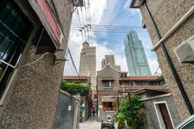 消灭“拎马桶”遭遇“最后1%”，面对难题，上海干部能成功吗？图片