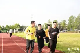 一个月瘦20斤！浙江这所小学成立“胖娃跑吧”，还有校长陪跑图片