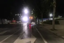 记者探访菏泽“深夜食堂”的守夜人：温暖的灯光，煨着热汤，等待着夜归人图片