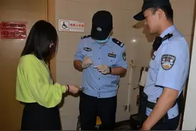 我市开展娱乐场所突击清查行动 增强娱乐场所从业人员守法经营意识，净化治安环境图片