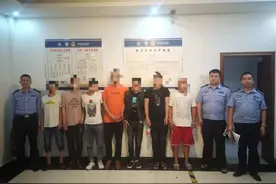 娄底“精神小伙”正准备打架，被带进派出所，警方看眼神不对，一查竟是“瘾君子”图片