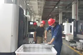 投产两月订单百万，遵义红花岗区延伸新能源汽车产业链图片