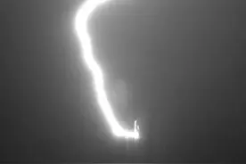 深圳女子家中遭雷击烧伤面积40%，初步调查：球状闪电引发图片