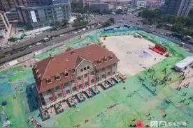 创纪录硬核“搬家”！山东2600吨大楼平移76米，中间还加旋转图片