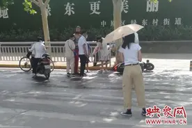 女孩摔破头血流不止以为自己“活不成了”热心路人纷纷安慰图片