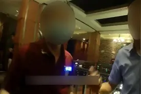 杭州男子酒后大闹KTV，扯开了警察的衣服，还在派出所给了辅警一耳光图片