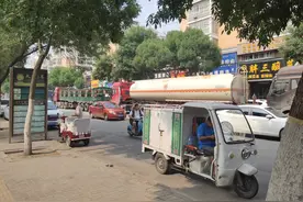 追踪丨过桥费300元！“百吨王”排队过开封黄河浮桥，禁行条例成摆设图片