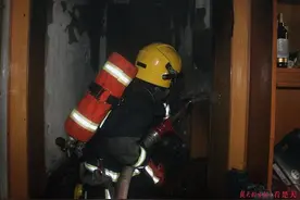 武汉五月份发生火灾百余起：居民住宅类占六成，生产经营类火灾上升图片