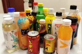 一瓶饮料=18块方糖？热门饮料含糖量测评结果来了图片