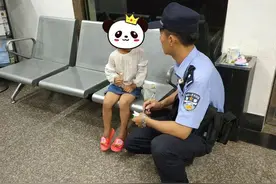 第一次独自出警的民警，碰到了第一次走丢的女娃娃，过程曲折，结局温暖图片
