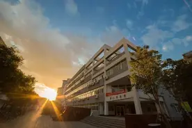 「2020年最全艺术名校录取限制条件汇总」收好了！别等退档时才发现哦图片