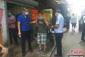 一男子为母出气砍伤多人图片