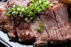 美军犯人在日本监狱享受特权：一天三顿牛肉 搭配鸡尾酒图片